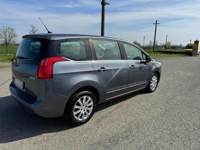 PEUGEOT 5008 1.6 HDi 112CV Business