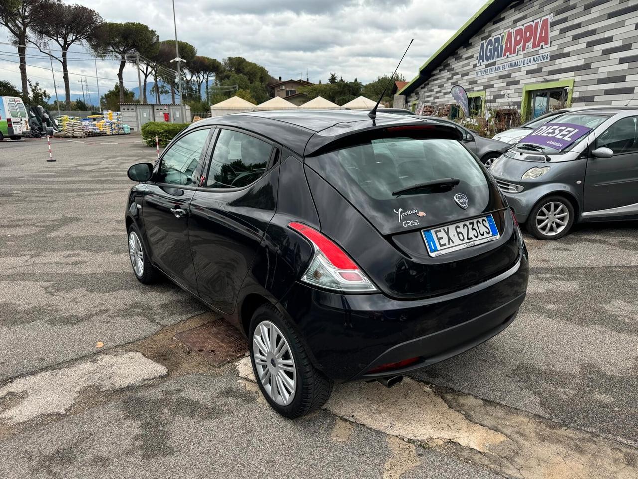 Lancia Ypsilon 1.2 GPL SCADENZA 2034 NEOPATENTATI 2014