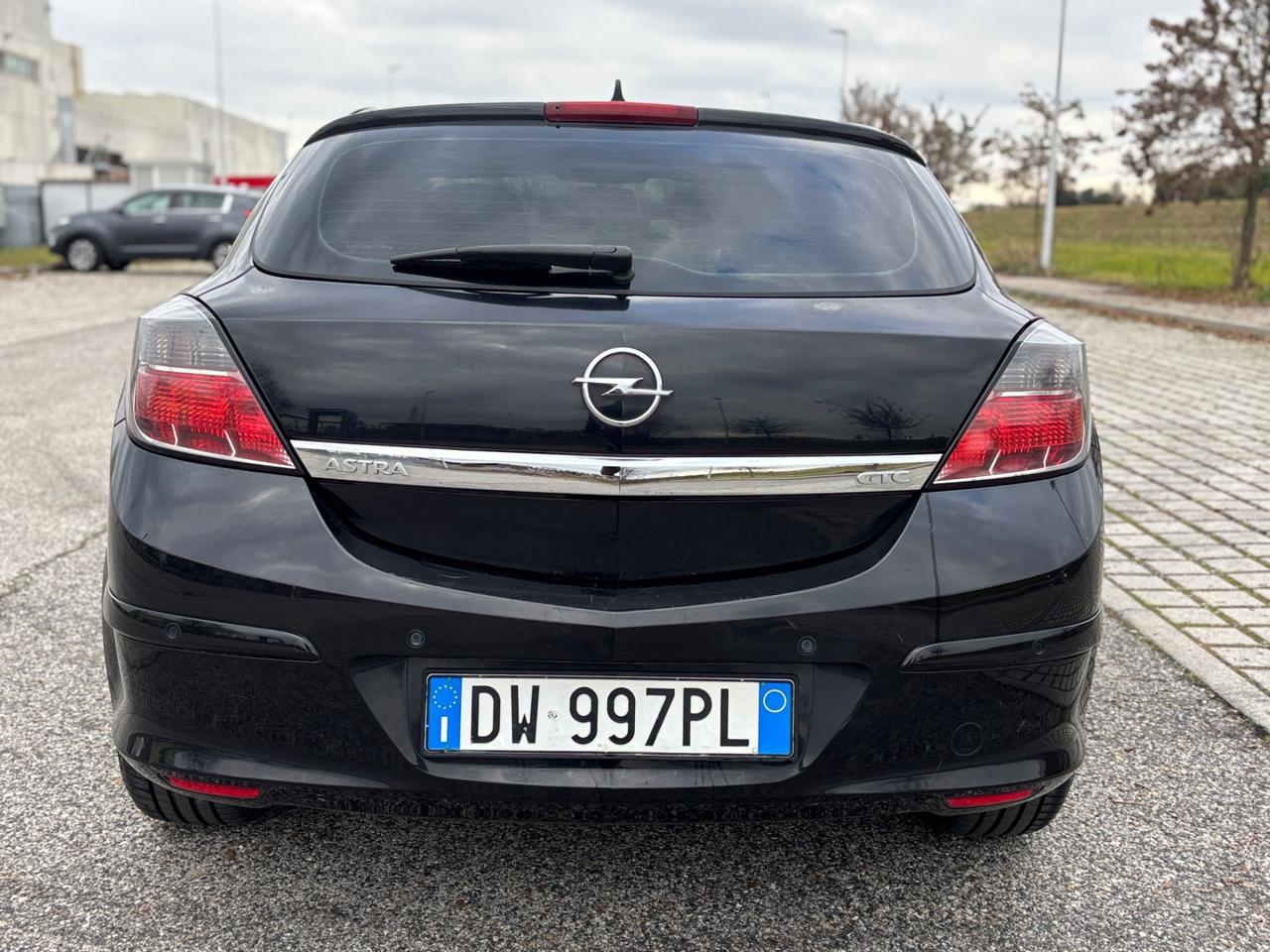 Opel Astra GTC 1.6 16V VVT 3 porte Enjoy