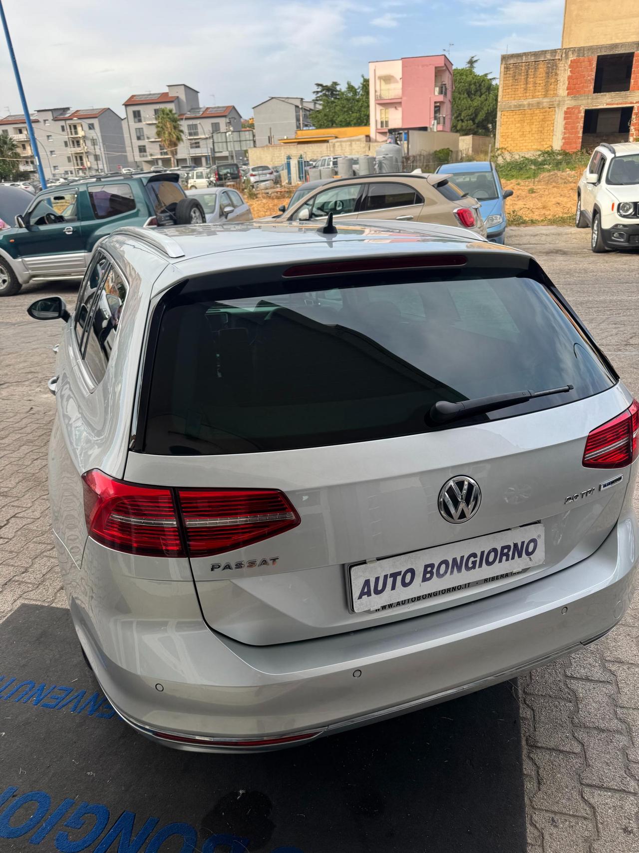 VOLKSWAGEN PASSAT Variant 2.0 tdi Highline 150cv dsg