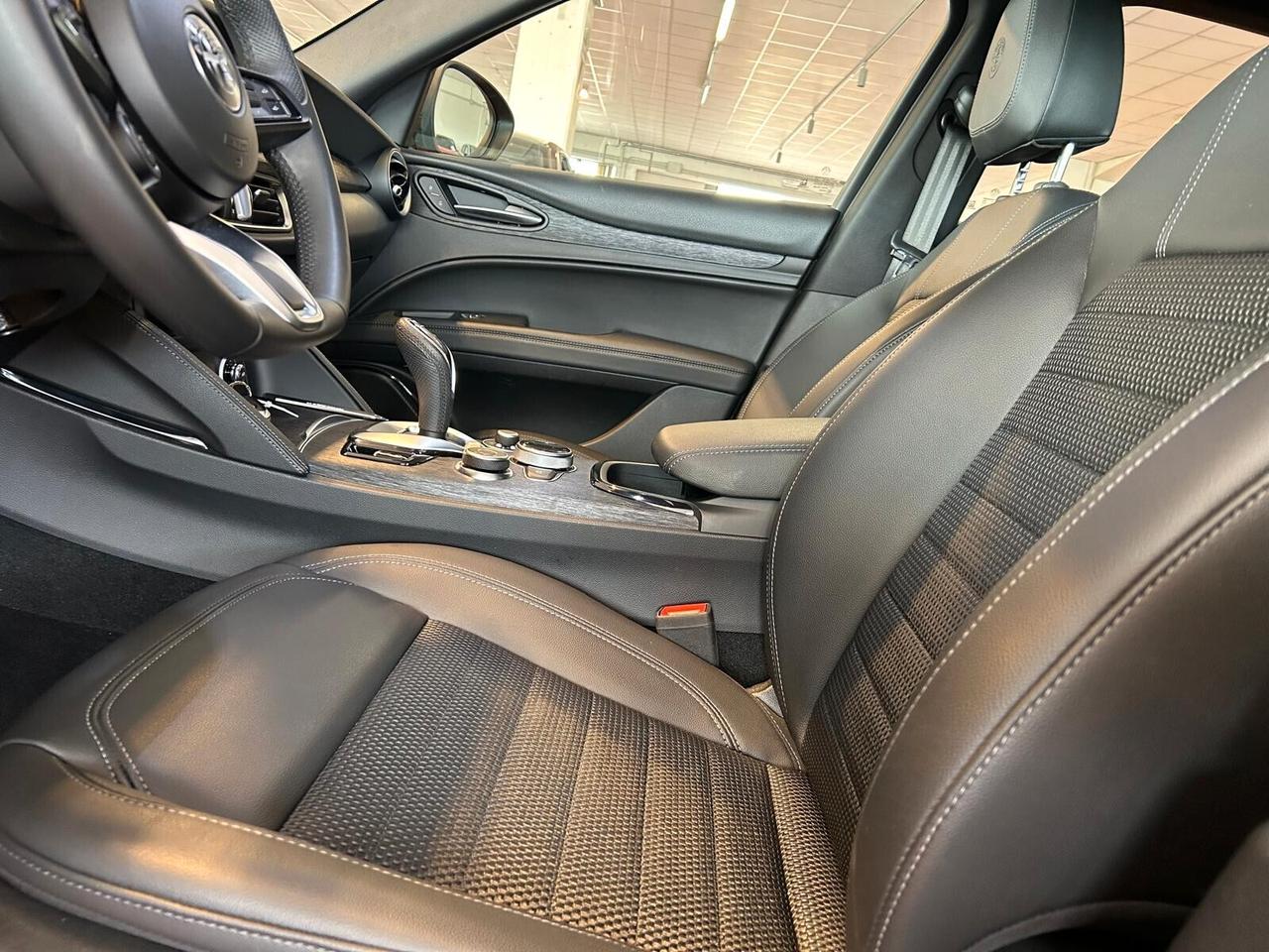 Alfa Romeo Stelvio SPRINT 2.2 Td 210 CV AT8 Q4 SPOTICAR