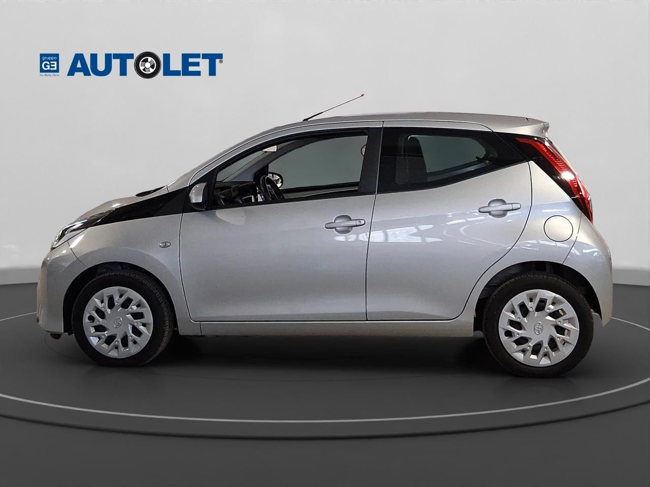 Toyota Aygo Connect 1.0 VVT-i 72 CV 5 porte x-play MMT