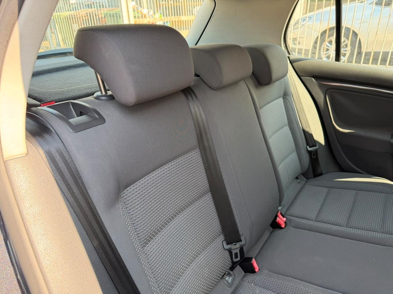 Volkswagen Golf 2.0 16V TDI 5p. Sportline