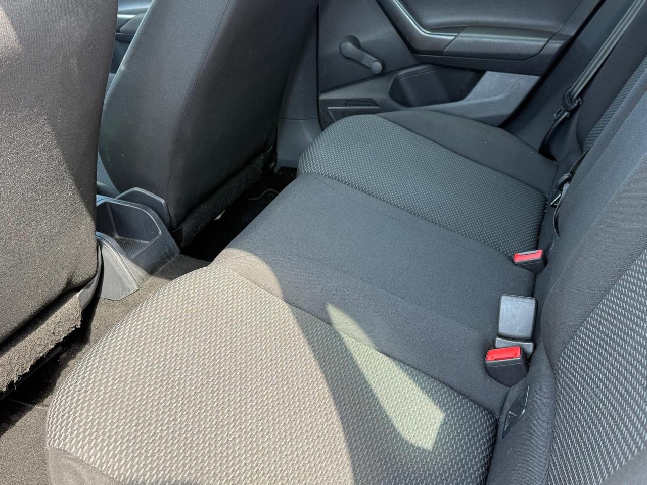 VOLKSWAGEN POLO 1.0 BENZINA NEOPATENTATI UNICOPROPRIETARIO 2018