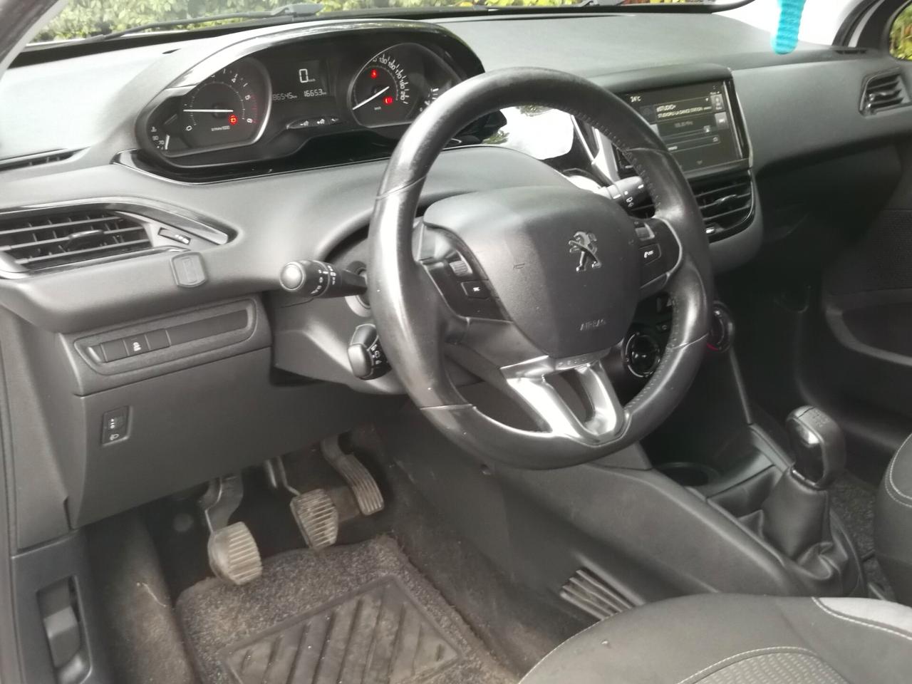 Peugeot 208 BlueHDi 1.6 Hdi Allure 2015