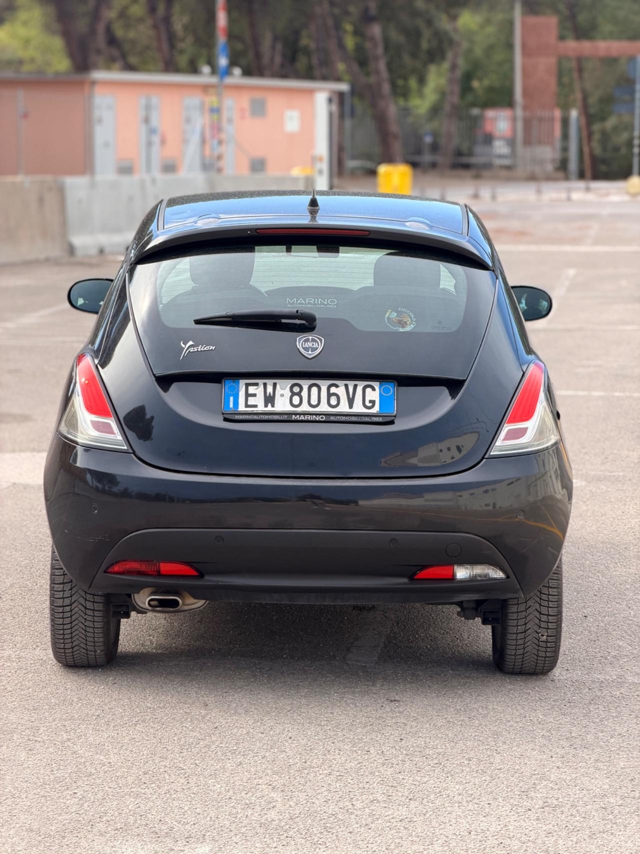 Lancia Ypsilon 1.2 69 CV 5 porte GPL Ecochic Platinum