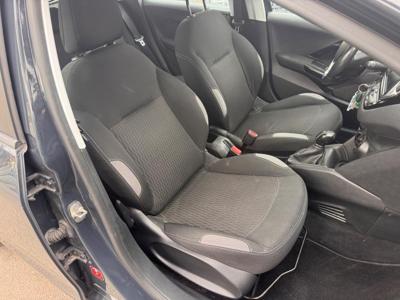 Peugeot 208 1.6 HDI Allure neopaten garanzia 12 m