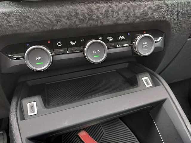 Citroen C4 X BlueHDI 130 S&S EAT8 Feel Pack