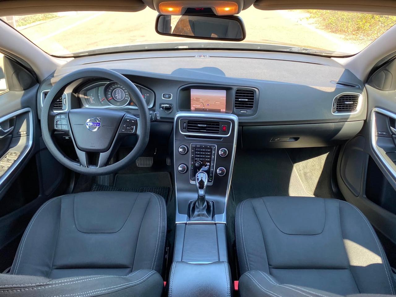 Volvo V60 D2 Geartronic Momentum