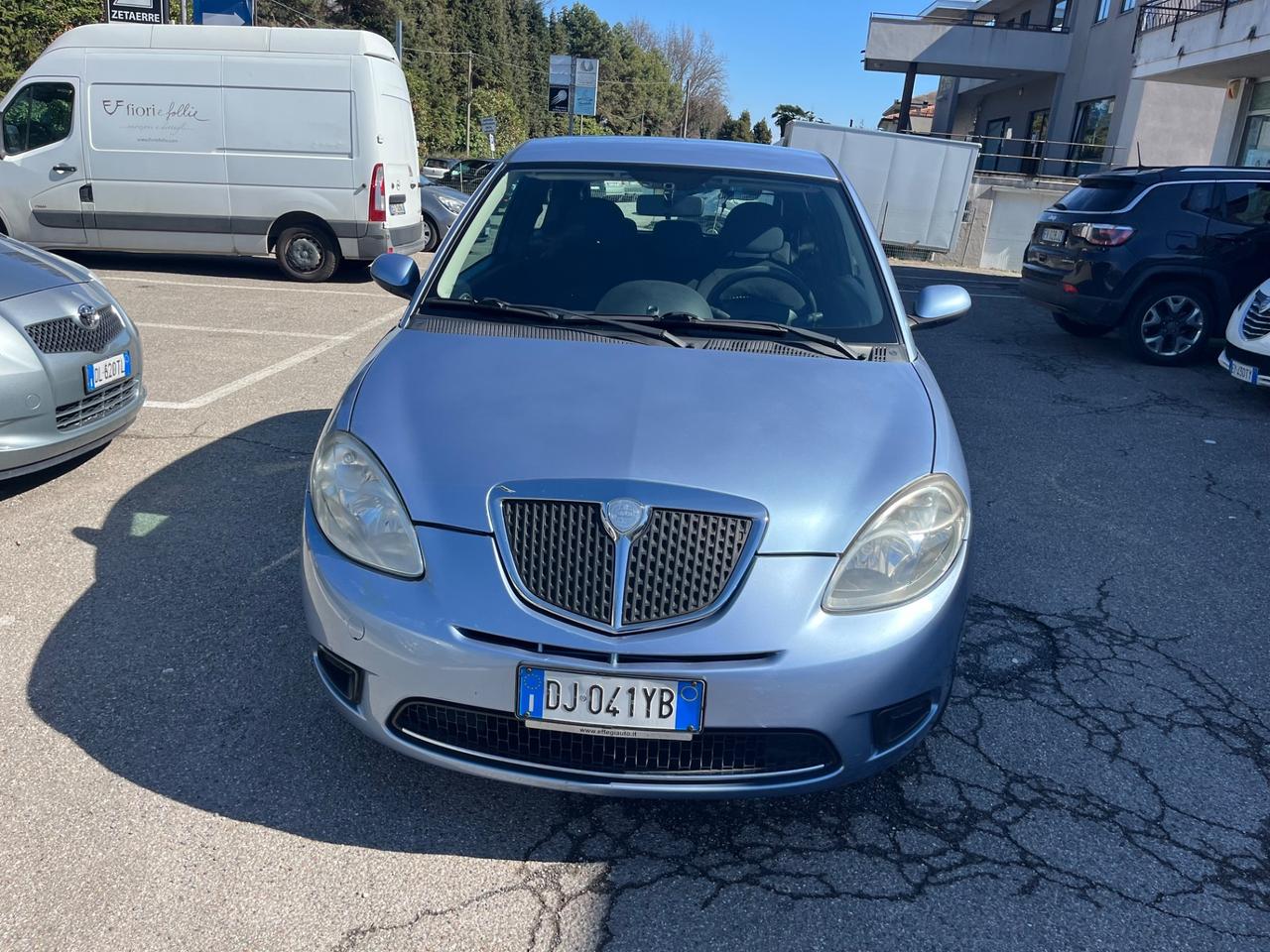 Lancia Ypsilon 1.2benzina/Euro4/60CV/neopatentato/unico proprietario