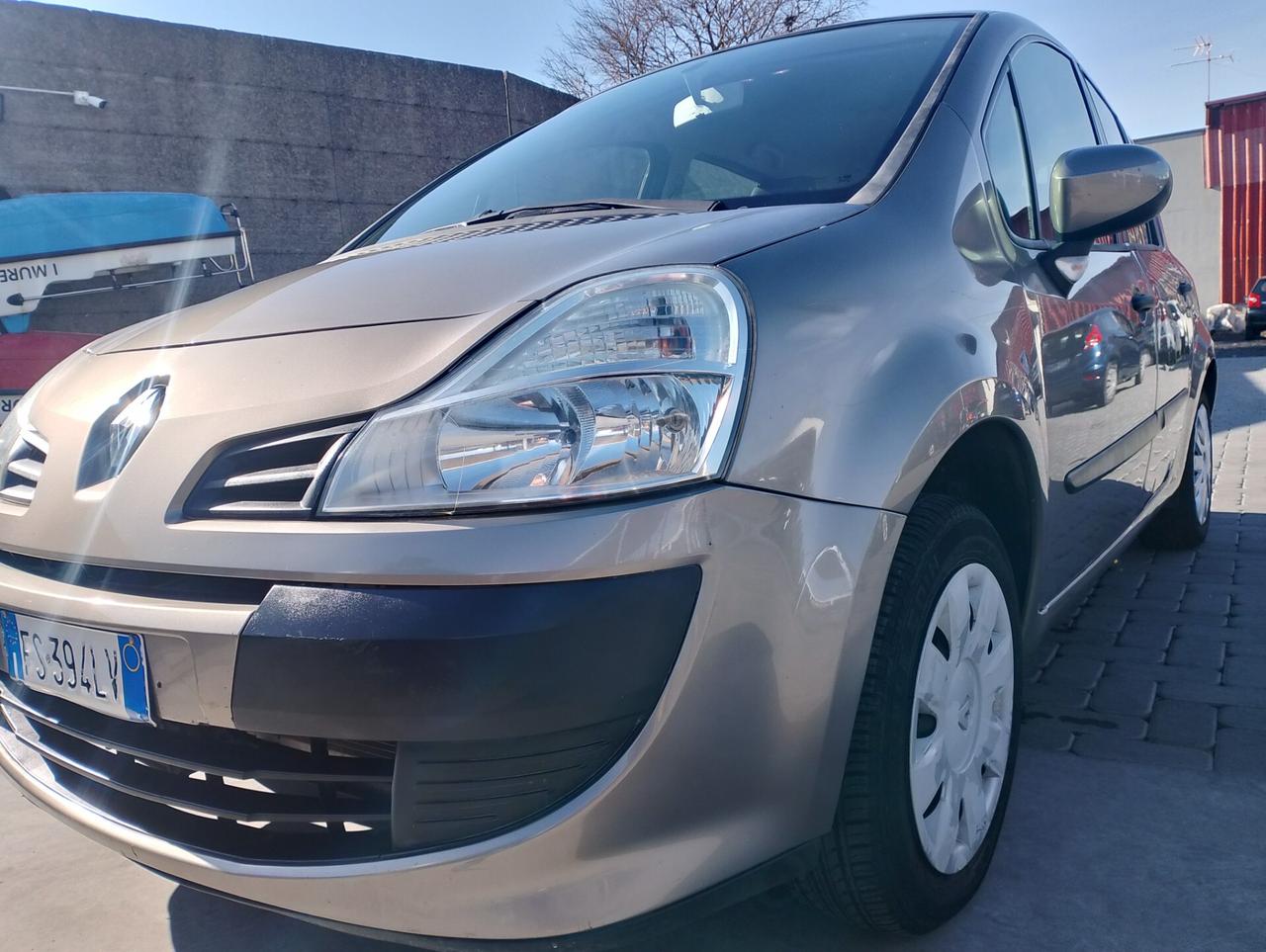 Renault Modus Grand Modus 1.5 dCi 75CV Wave