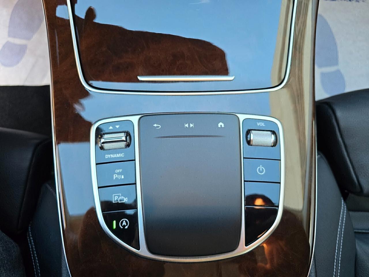 Mercedes E 220 d 4M. Auto Business Sport