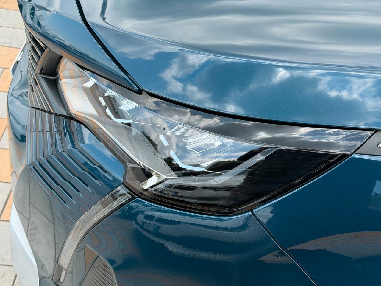 Peugeot 3008 1.5 BLUEHDI 130 cv. ALLURE PACK (Nav)