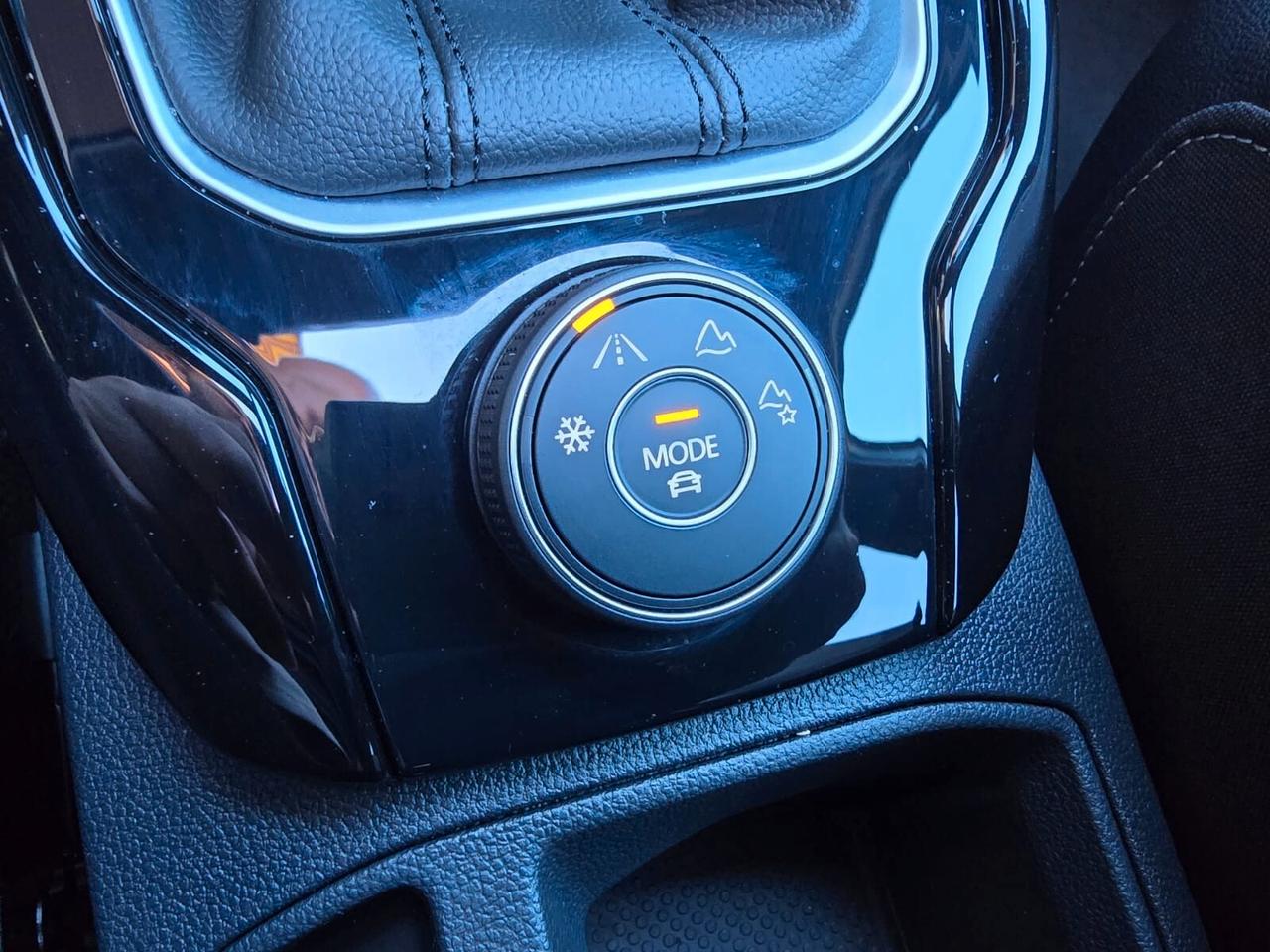 Volkswagen T-Roc 2.0 TDI SCR 150 CV DSG 4MOTION R-Line