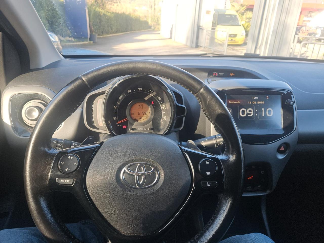 Toyota Aygo 1.0 VVT-i 69 CV 5 porte x-cool TSS MMT