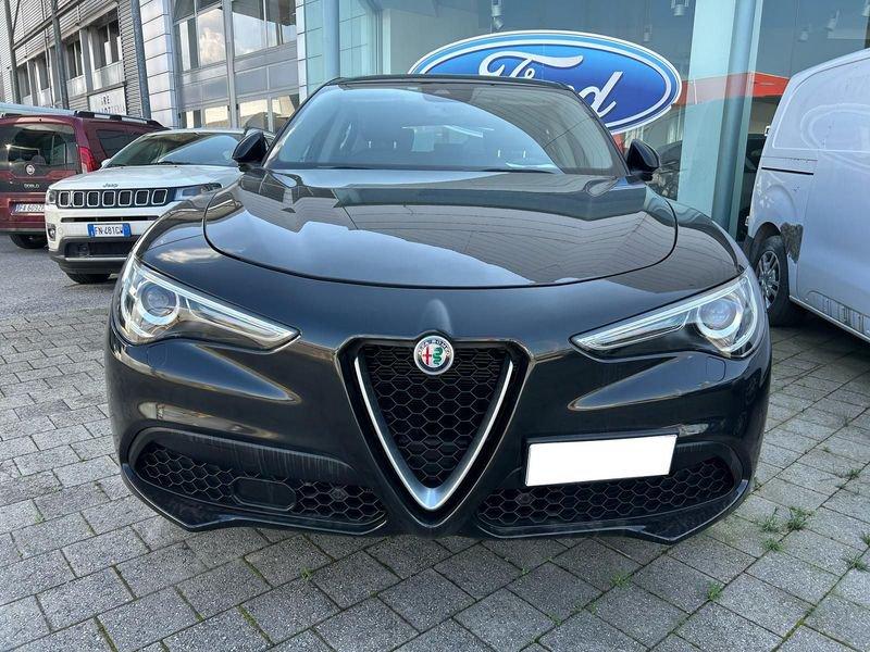 Alfa Romeo Stelvio 2.2 t Business Q4 210cv auto my19