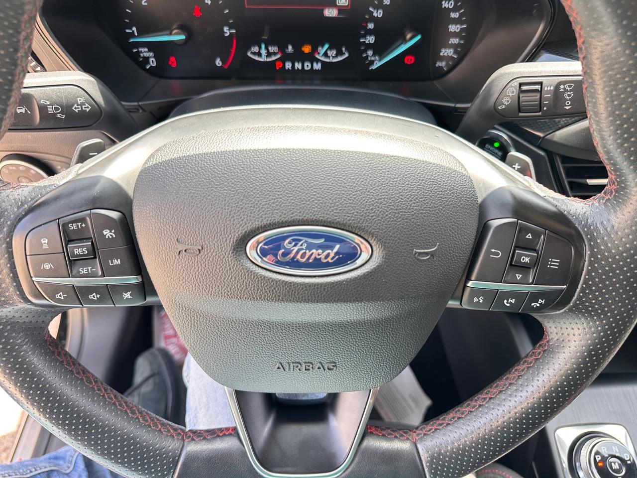 Ford Focus 1.5 120 CV ST-Line-2021 LED/18"/NAVI
