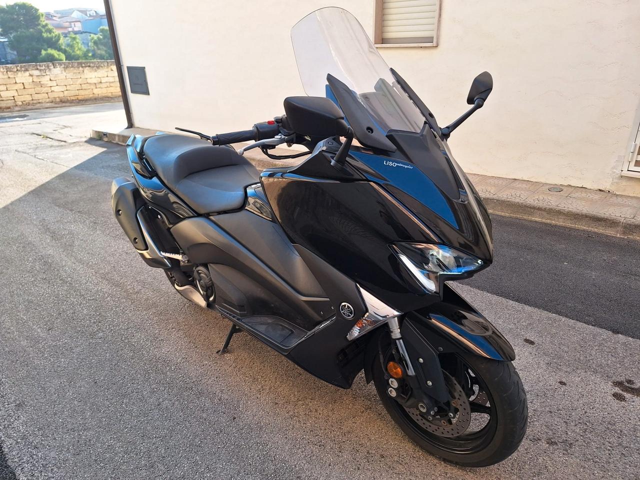 Yamaha T Max SX