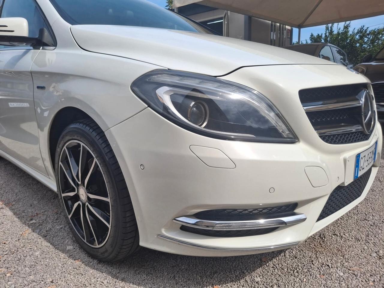 Mercedes-benz B 180 CDI BlueEFFICIENCY Premium