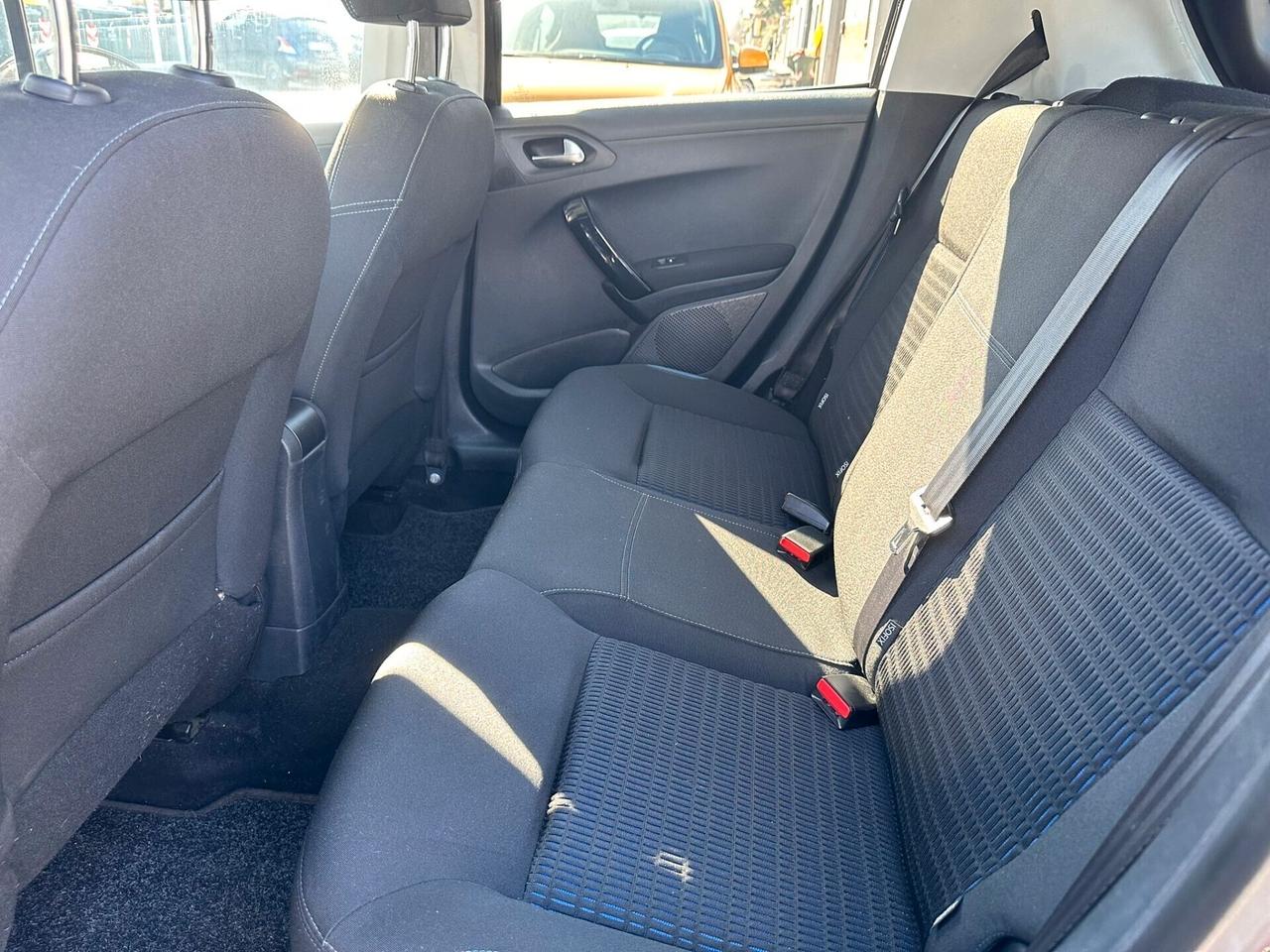 Peugeot 208 1.6 VTi 120 CV 5 porte Allure