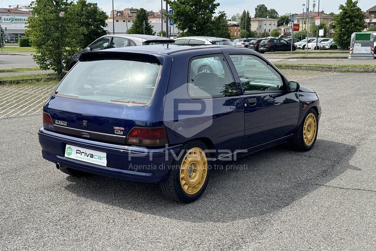 RENAULT Clio 1.8i 16V cat
