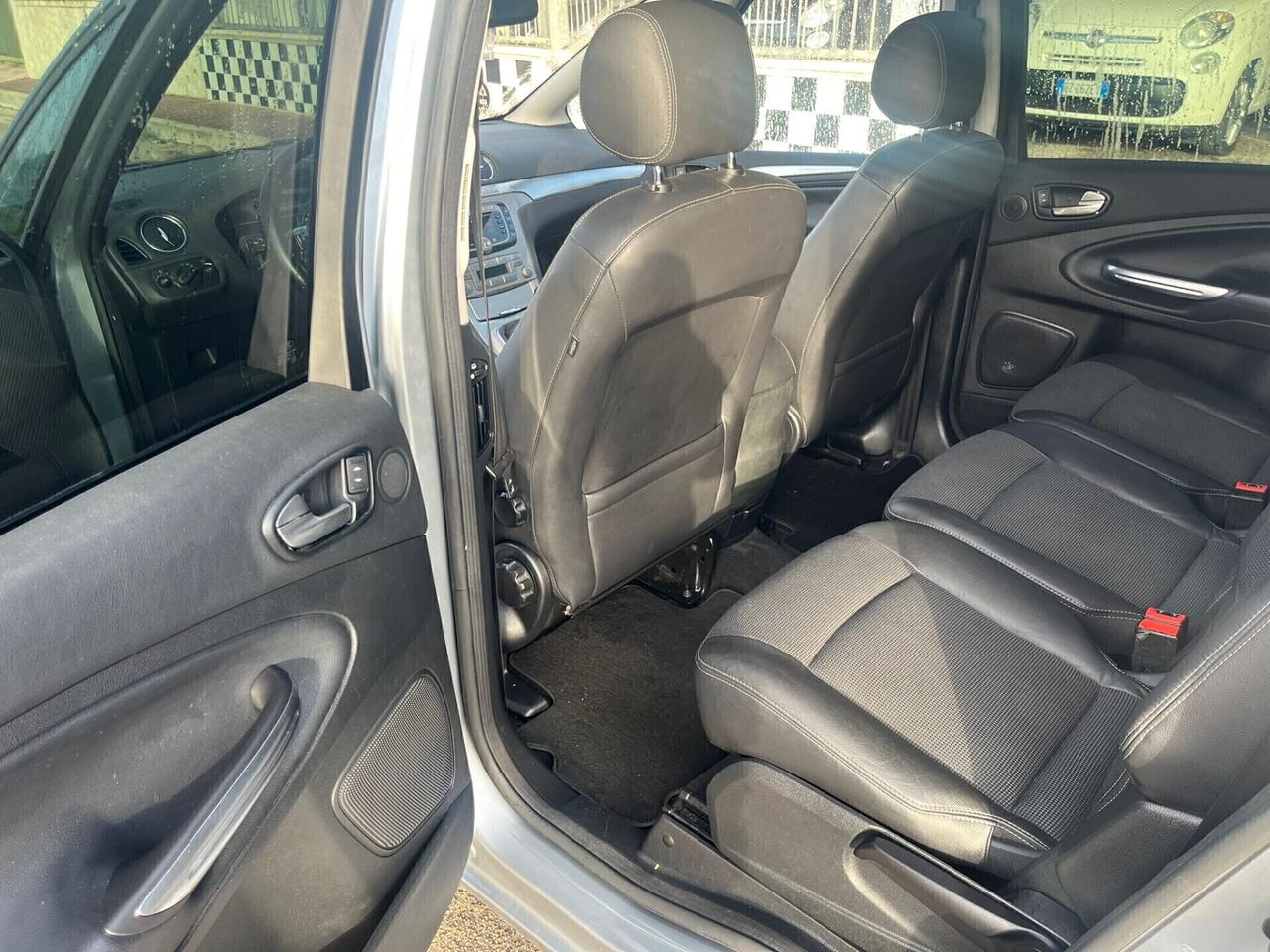 Ford S-Max 2.0 TDCi 140CV Titanium Unipro