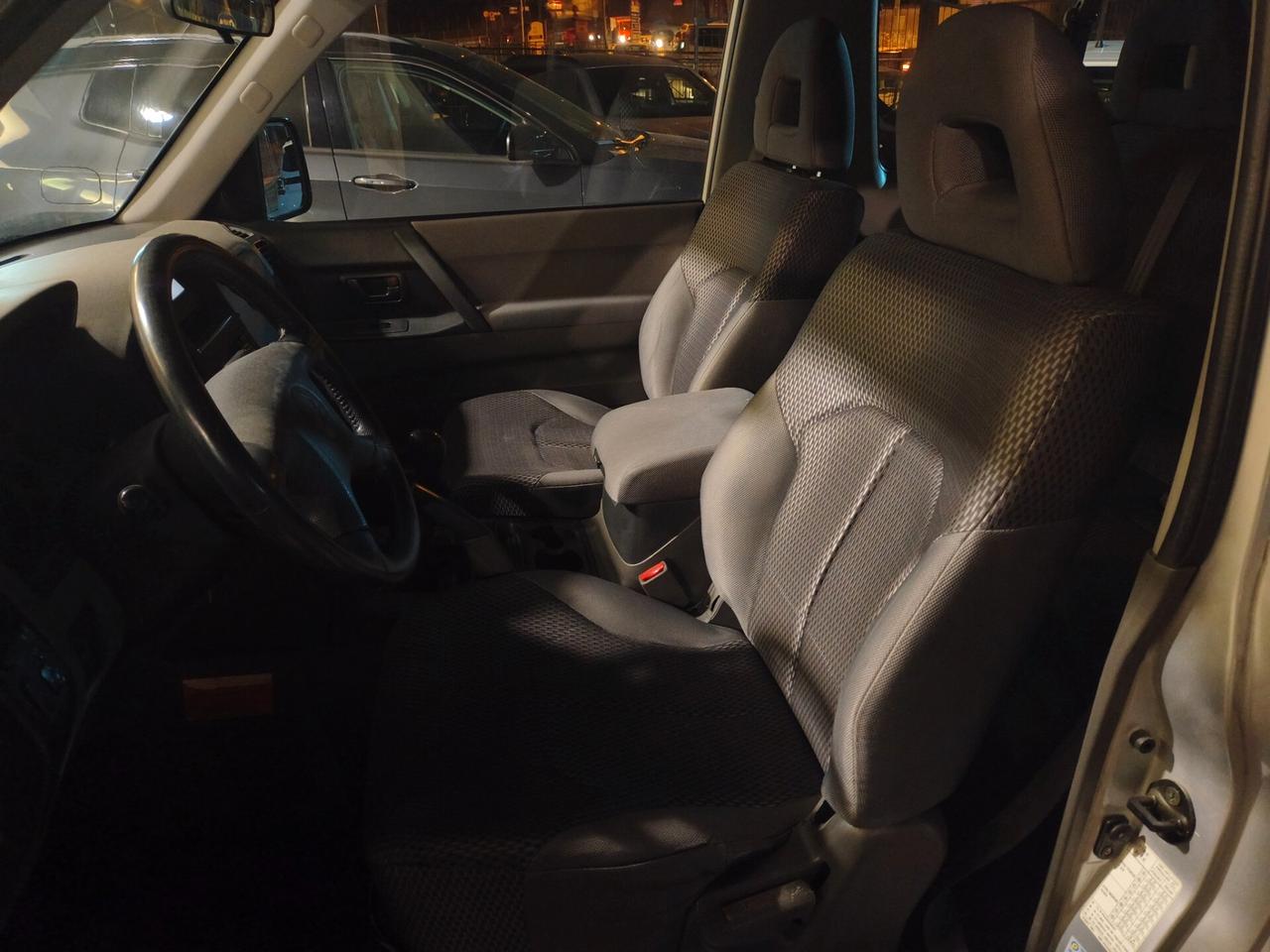 Mitsubishi Pajero 3.2 16V DI-D 3p. GLX cambio manuale e unico proprietario