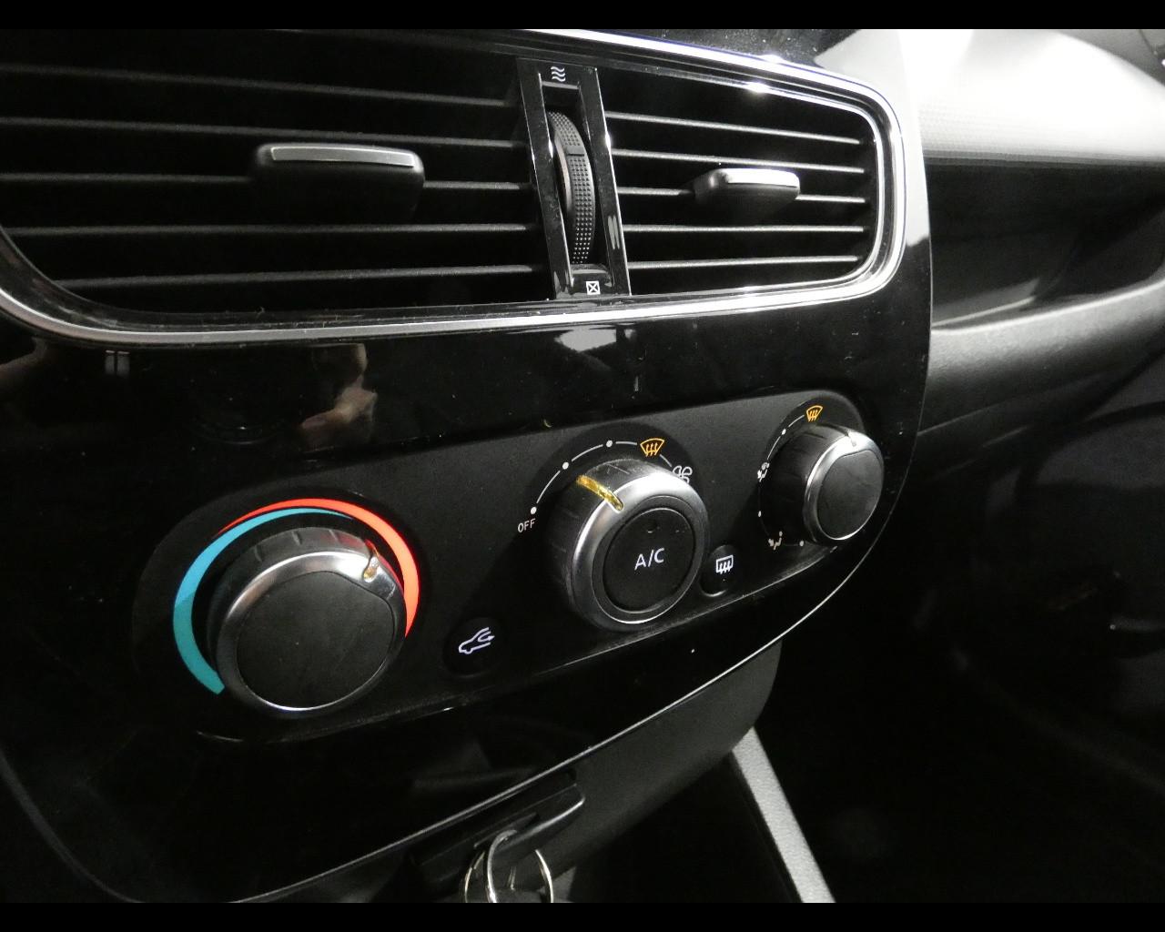 RENAULT Clio 4ª serie - Clio 1.2 75CV 5 porte Zen