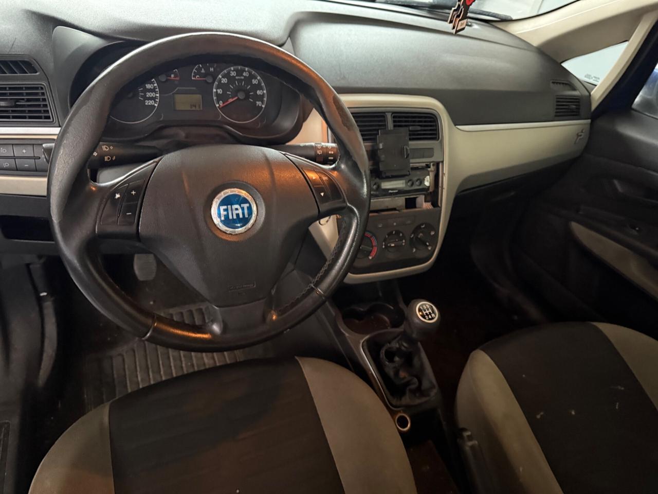 FIAT GRANDE PUNTO 3 PORTE NEOPATENTATI