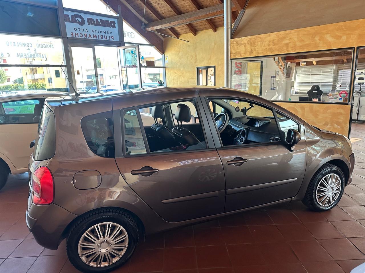 Renault Modus Grand 1.2 16V TCE Live