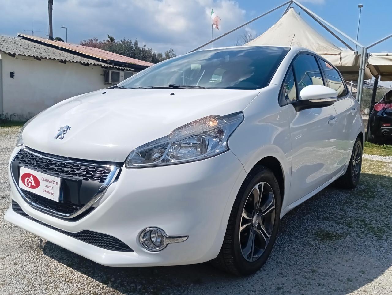 Peugeot 208 1.4 HDi 68 CV 5 porte BLACK pack UNIPRO BEN TENUTA