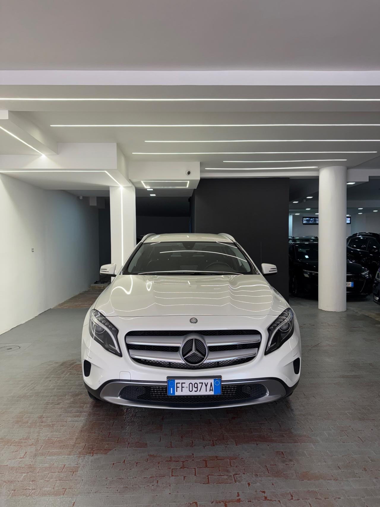 Mercedes-benz GLA 200 d Automatic Enduro Activity