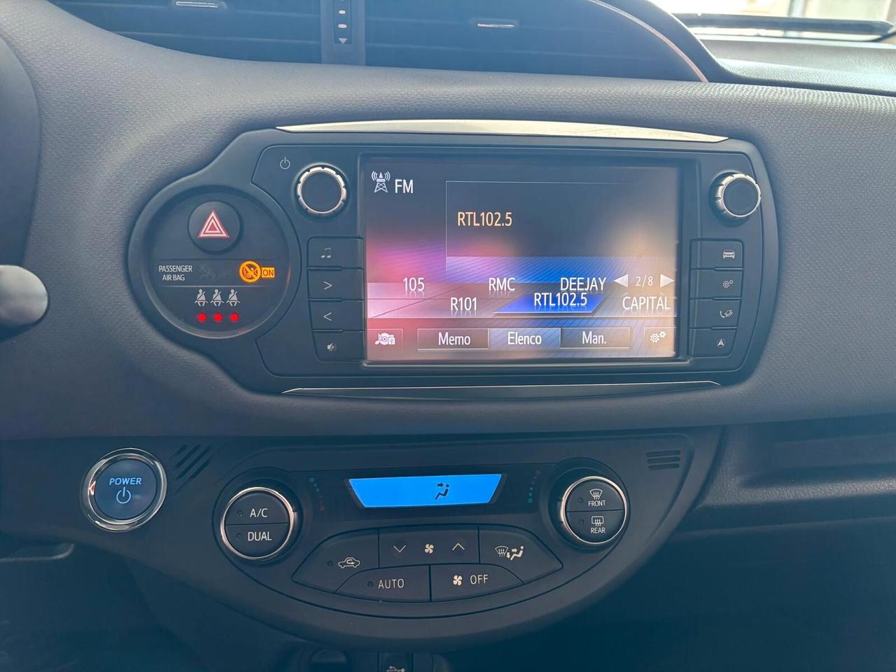 Toyota Yaris 1.5 ANNO 2016 73 CV CAMBIO AUTOMATICO OK NEOPATENTATI