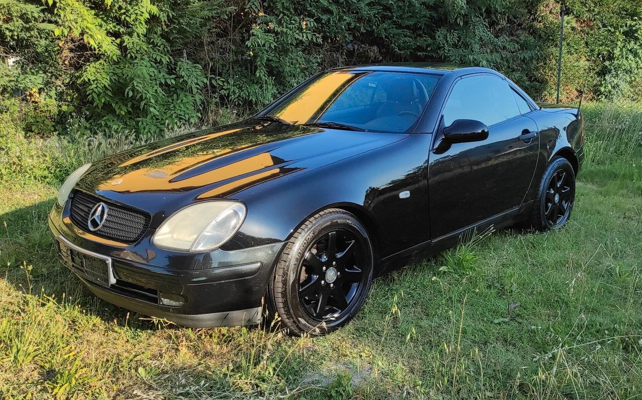 Mercedes-Benz SLK 230