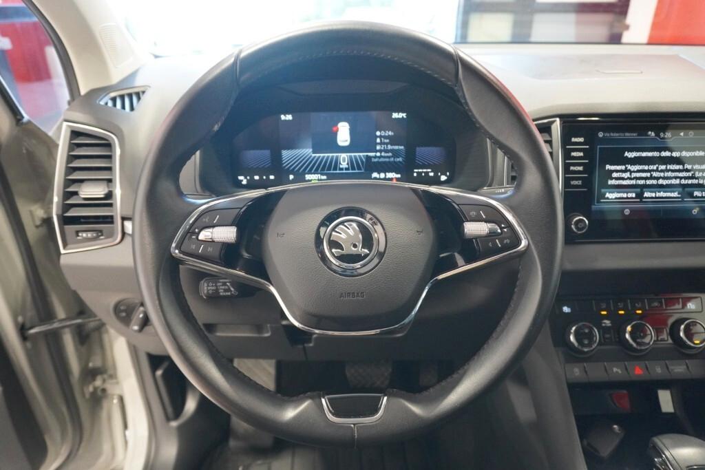 SKODA KAROQ 2.0 TDI 115CV DSG EVO SCR EXECUTIVE ( FARI LED - COCKPIT - ADAPTIVE CRUISE - NAVI - SMARTLINK - PDC - TELECAMERA POST. )