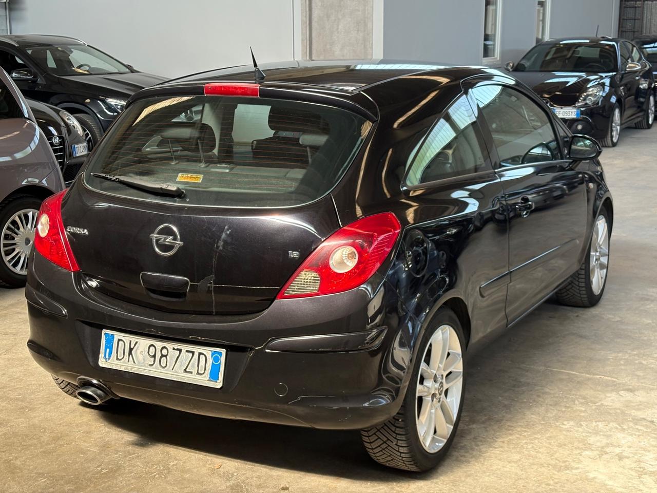 Opel Corsa 1.2 3 porte Sport