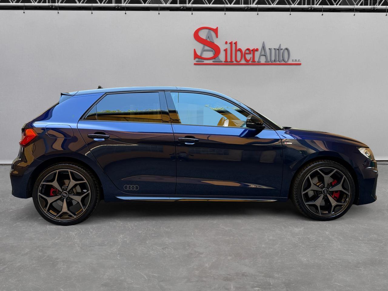 Audi A1 Sportback 40 2.0 tfsi Identity Black 207cv S-Tronic S-Line