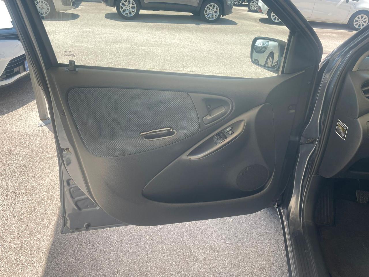 Toyota Yaris 1.4 tdi D-4D cat 5 porte Expo Clima