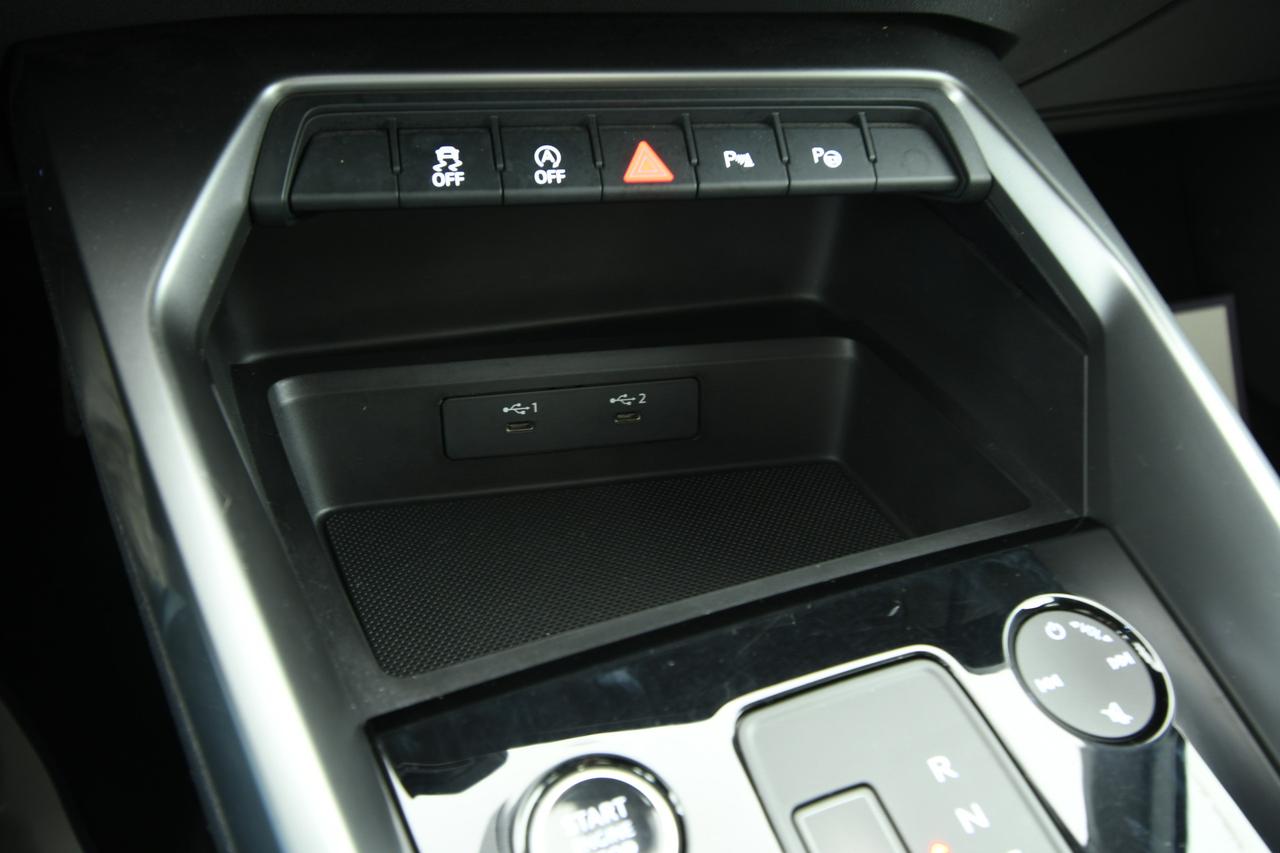 AUDI A3 Sportback 35 2.0 tdi Business Advanced ACC+APP CONNECT