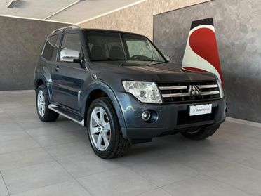 Mitsubishi Pajero 3 Porte Pajero 3p 3.2 CR Instyle auto