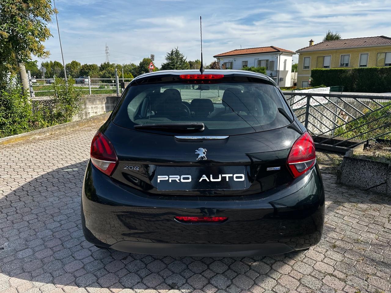 Peugeot 208 BlueHDi 75 5 porte Allure