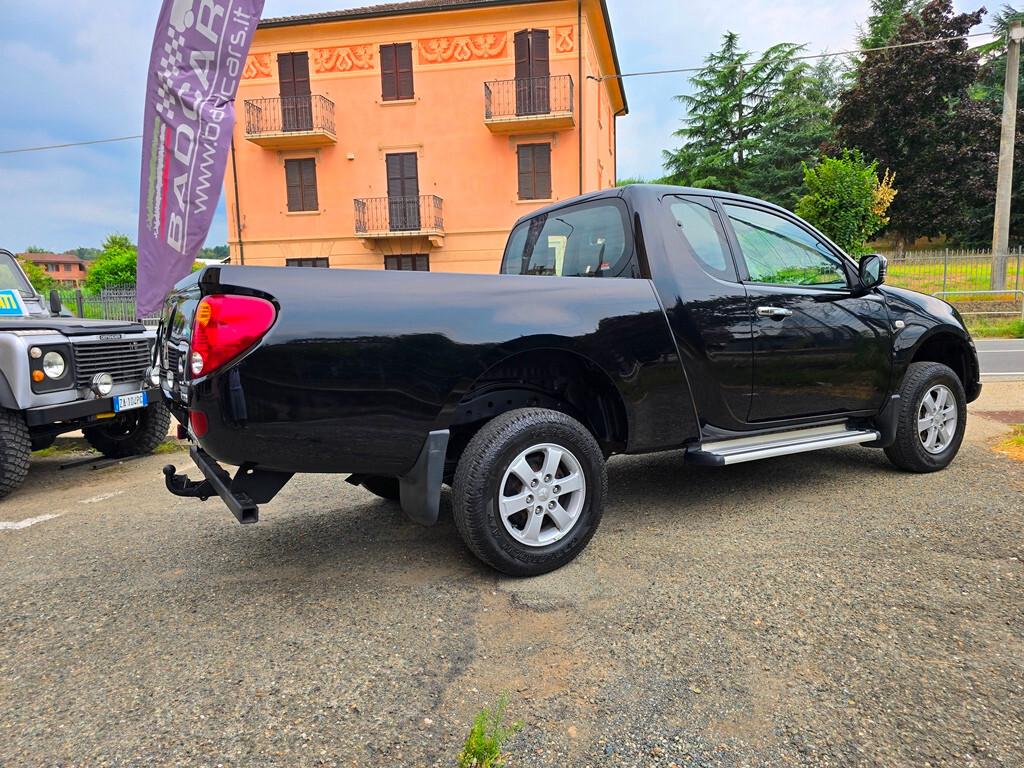 Mitsubishi L200 2.5 DI-D/136CV CLUB CUB INVITE