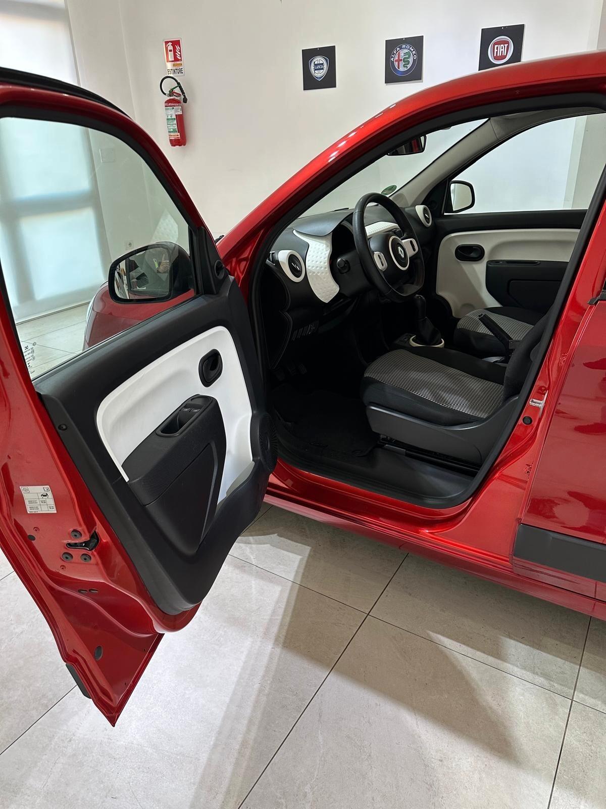 RENAULT TWINGO GUIDABILE DA NEOPATENTATI