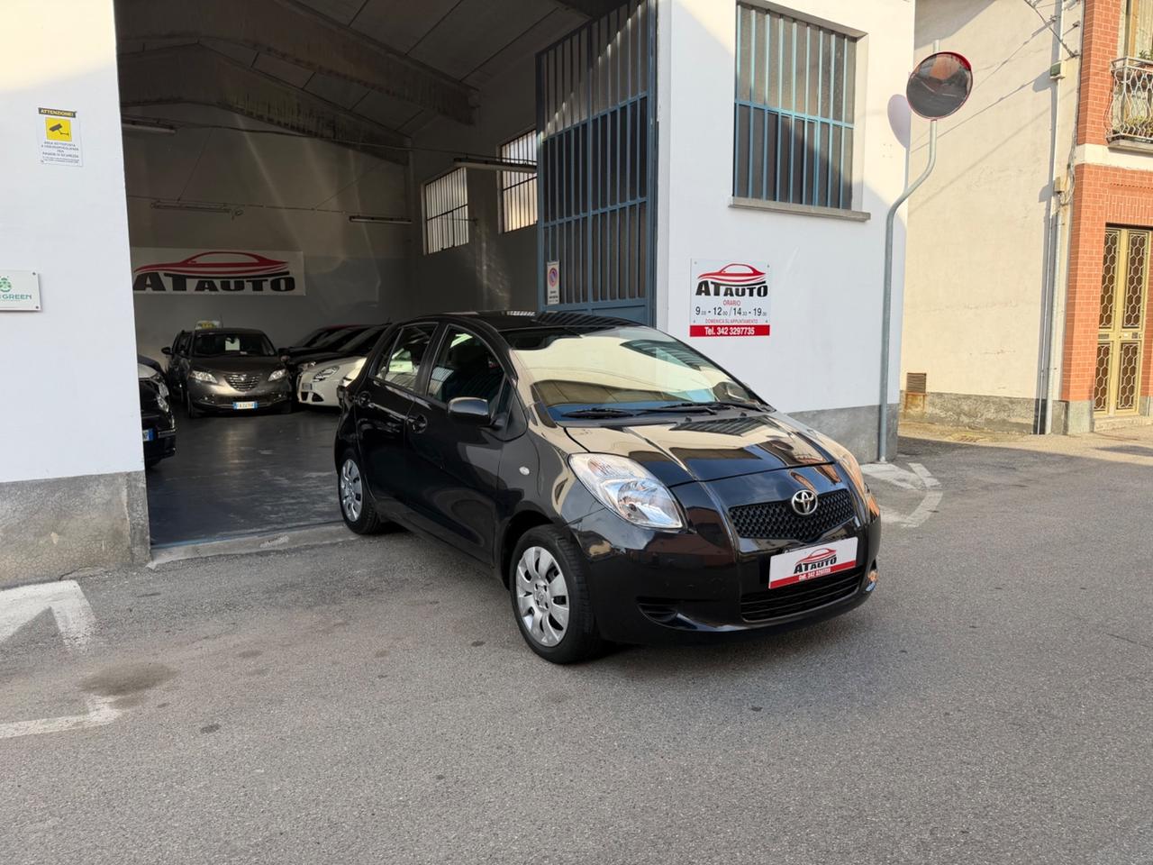 Toyota Yaris 1.0 5 porte