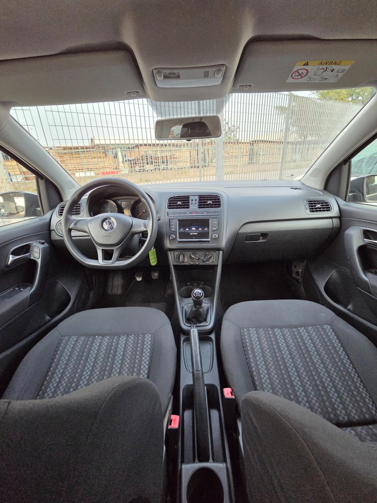 Volkswagen Polo 1.0 benzina 10/2016 pochi km FINANZIABILE