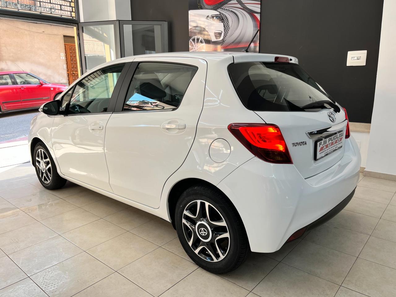 Toyota Yaris 1.0 5 porte Lounge - 2015