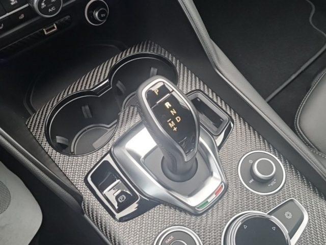 ALFA ROMEO Giulia 2.9 V6 Bi-Turbo AT8 Quadrifoglio