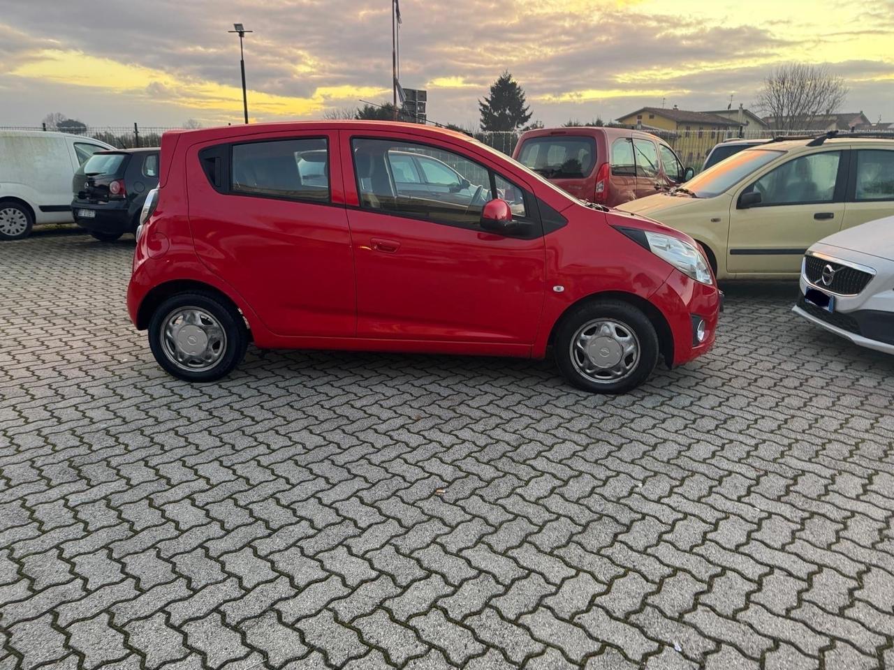 Chevrolet Spark 1.0 LT