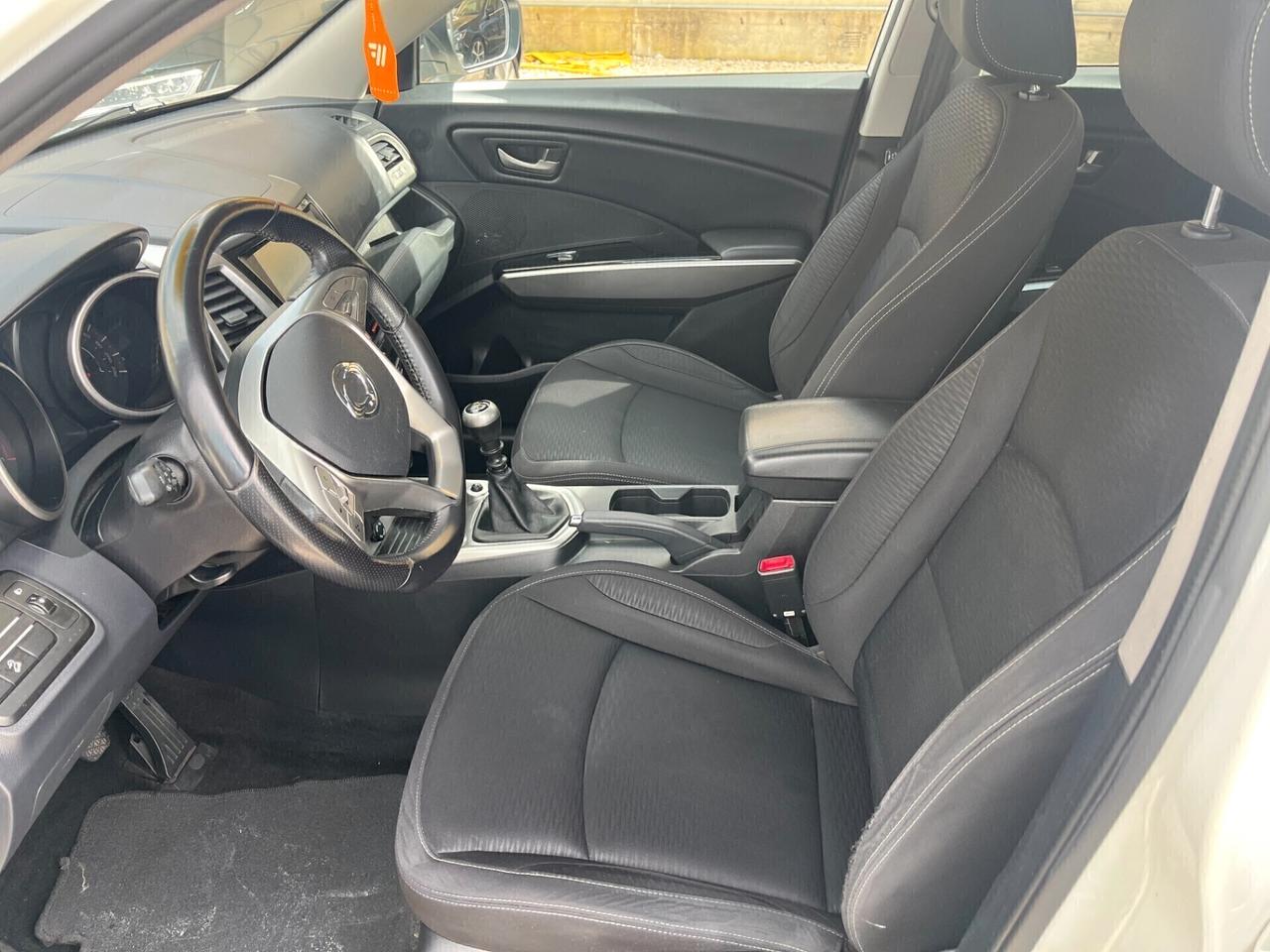 Ssangyong Tivoli 1.6d 115 cv km certificati unico proprietario 2019