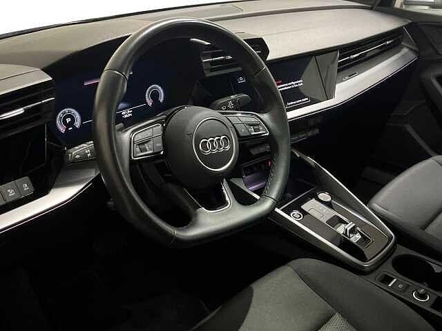 Audi A3 Sedan 30 TDI S tronic S line edition